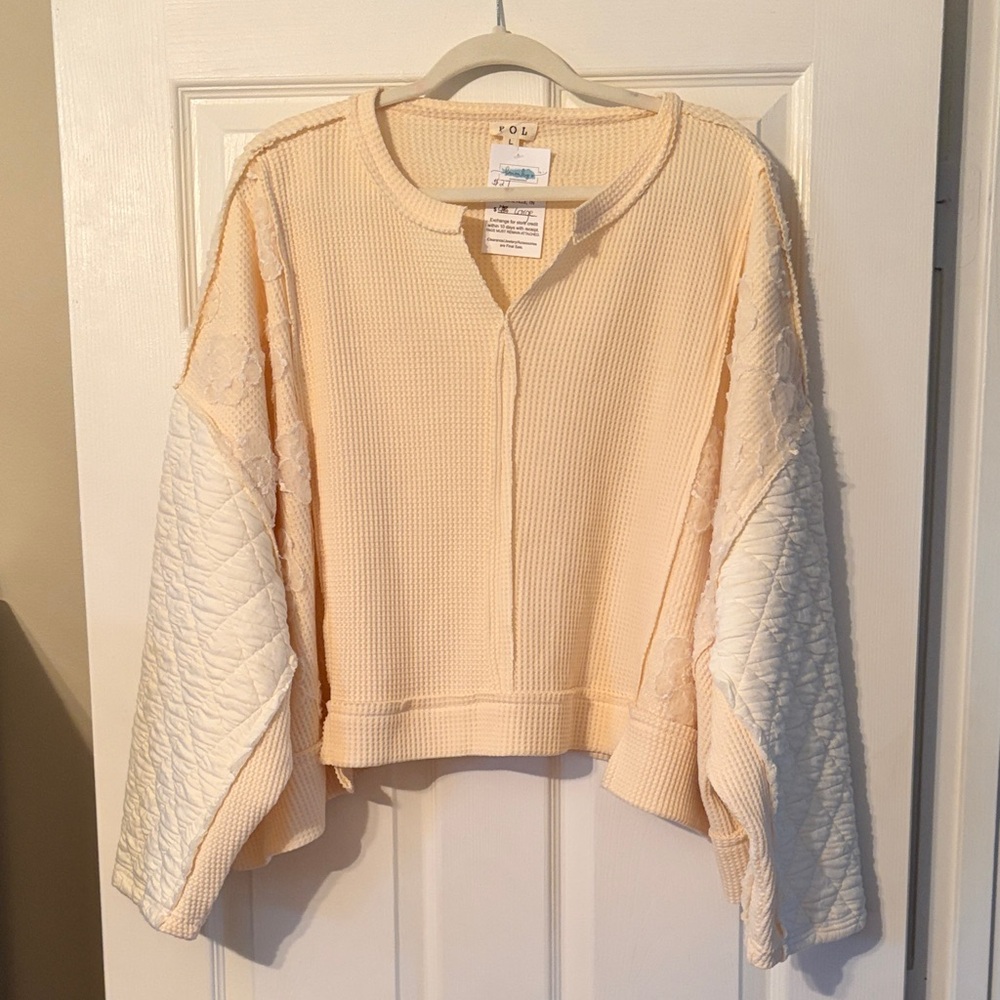 POL Cream & White Quilted Sleeve Cropped Sweatshirt- Runs large